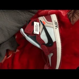 Off white Jordan 1